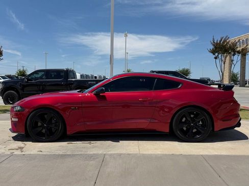 Used 2022 Ford Mustang GT Premium w/ Black Accent Package RWD image 9