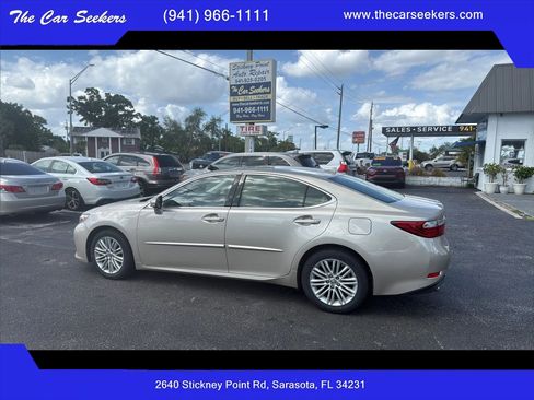 Used 2014 Lexus ES 350 w/ Luxury Package FWD image 1