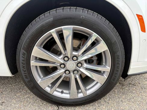 Used 2024 Cadillac XT6 Premium Luxury w/ Technology Package AWD/4WD image 29