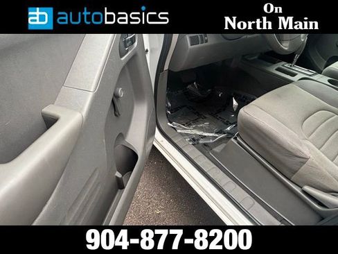 Used 2019 Nissan Frontier S image 14