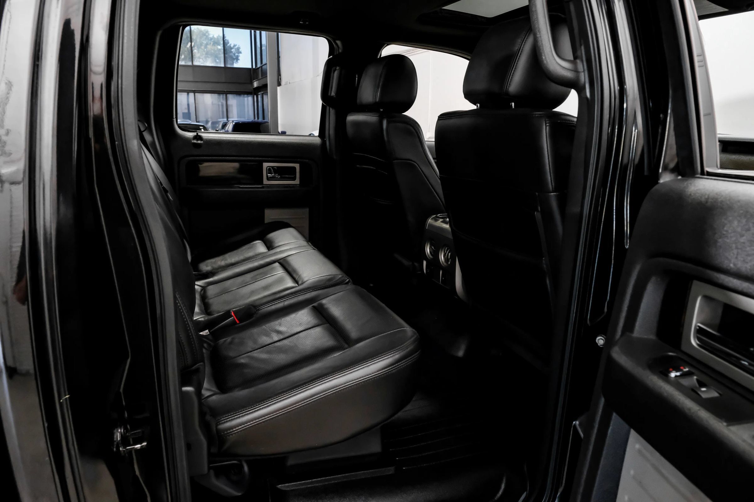 Used 2014 Ford F150 Platinum AWD/4WD image 43