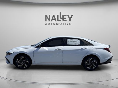 New 2025 Hyundai Elantra Sport image 2