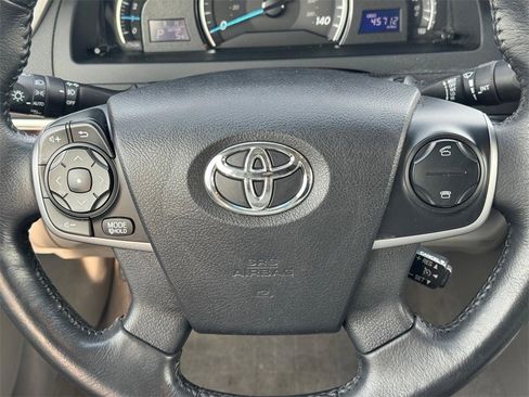Used 2014 Toyota Camry L image 13