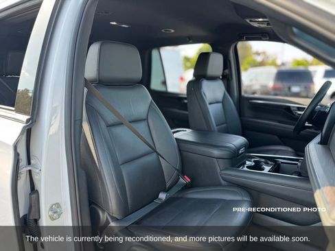 Used 2025 Chevrolet Tahoe LT AWD/4WD image 15