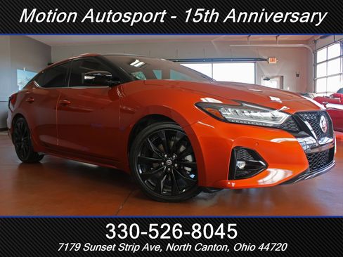 Used 2021 Nissan Maxima SR w/ Sport Mat Group image 2
