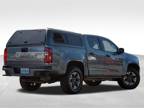 Used 2021 Chevrolet Colorado Z71 AWD/4WD image 8