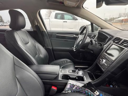 Used 2019 Ford Fusion Energi Titanium image 8