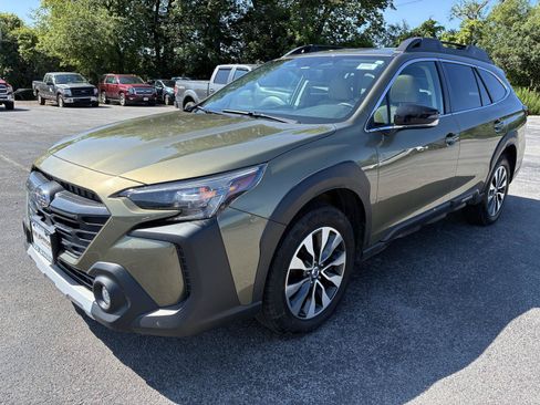 Used 2023 Subaru Outback Limited AWD/4WD image 3