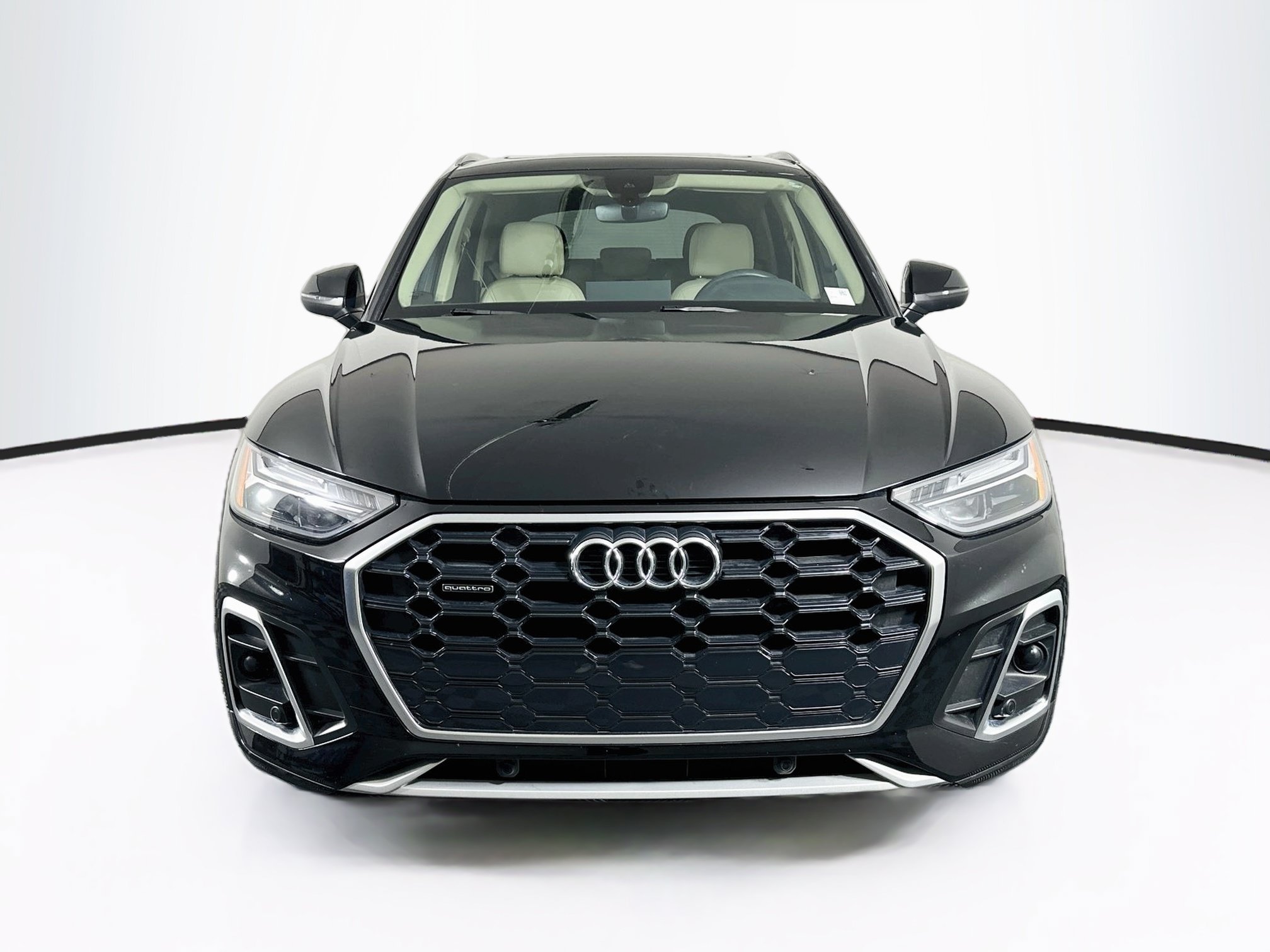 Used 2023 Audi Q5 2.0T Premium w/ Convenience Package AWD/4WD image 2