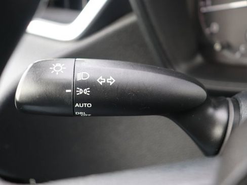 Used 2023 Toyota Corolla LE image 22