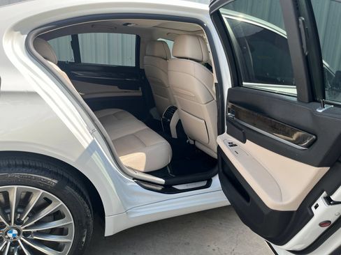 Used 2012 BMW 740i RWD image 14