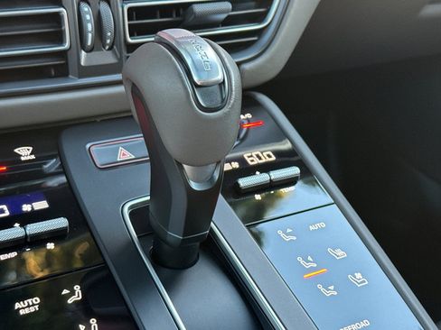 Used 2024 Porsche Macan S image 26