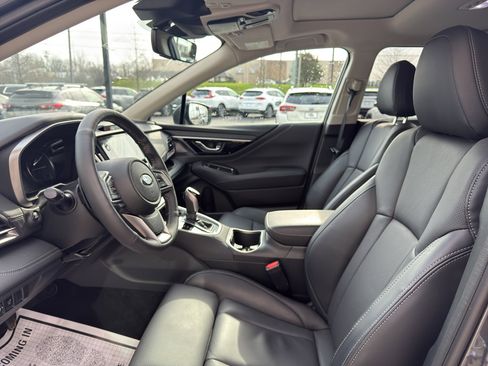 Used 2025 Subaru Outback Limited image 9