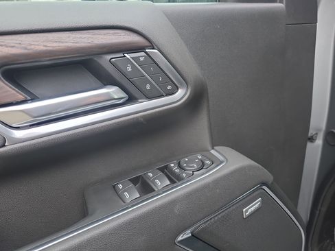 New 2026 GMC Sierra 3500 SLT w/ SLT Convenience Package image 17