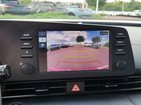 Certified 2025 Hyundai Elantra Sport FWD image 23