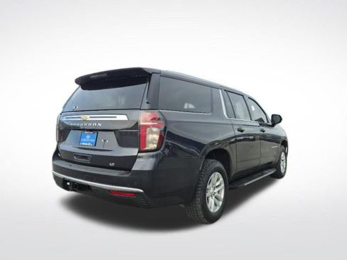 Used 2022 Chevrolet Suburban LT image 5