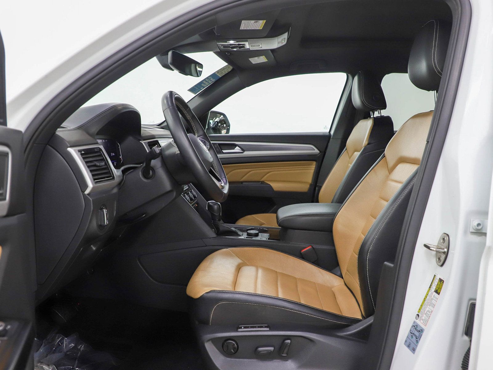 Used 2021 Volkswagen Atlas Cross Sport SEL Premium AWD/4WD image 21