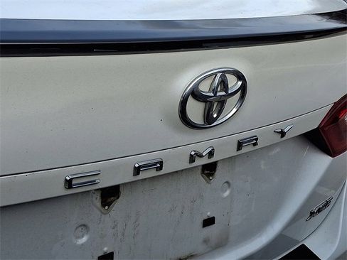 Used 2020 Toyota Camry XSE image 4