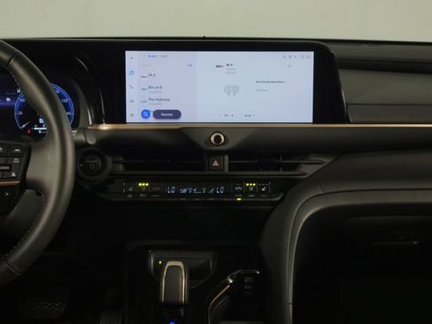 Used 2025 Toyota Crown Signia w/ Advanced Technology Package AWD/4WD image 25