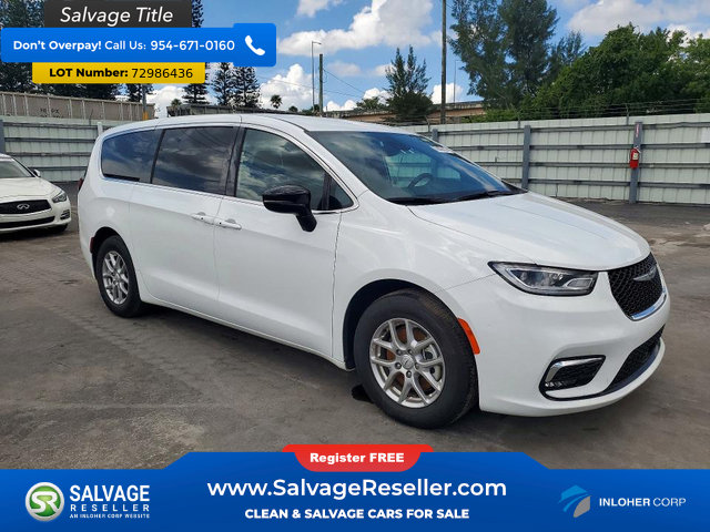 Used 2026 Chrysler Pacifica Select FWD image 5