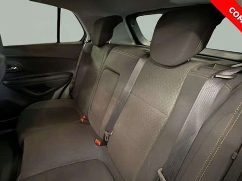 Used 2017 Chevrolet Trax LS w/ Fleet Convenience Package image 19