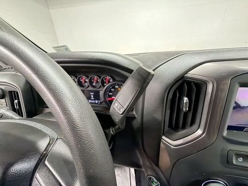 Used 2025 Chevrolet Silverado 1500 Custom AWD/4WD image 15