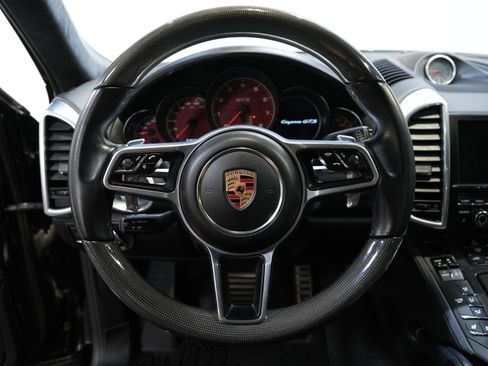Used 2016 Porsche Cayenne GTS image 40