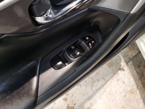 Used 2013 Nissan Altima 3.5 SL w/ Technology Pkg image 12