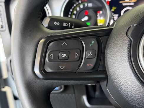 Used 2023 Jeep Wrangler Unlimited AWD/4WD image 22