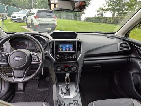 Used 2019 Subaru Crosstrek 2.0i Premium w/ Moonroof Package AWD/4WD image 16