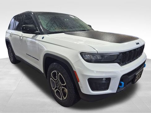 Used 2022 Jeep Grand Cherokee Trailhawk w/ Advanced Protech Group II AWD/4WD image 8
