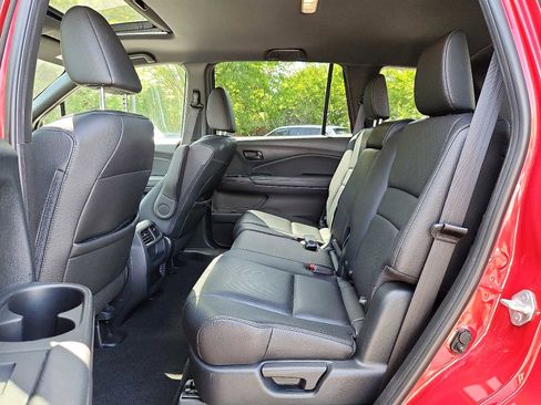 Used 2023 Honda Passport EX-L image 10