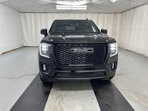 Used 2021 GMC Yukon XL Denali AWD/4WD image 3