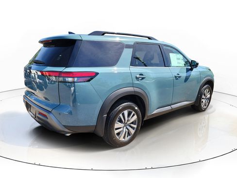 New 2026 Nissan Pathfinder SL FWD image 4