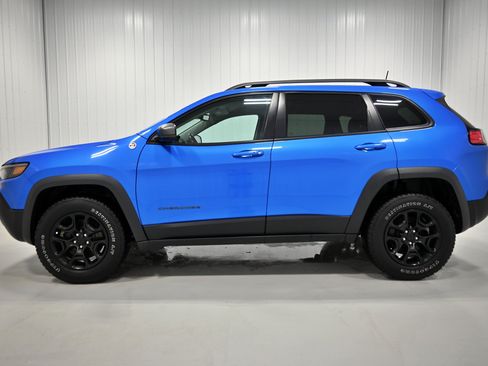 Used 2021 Jeep Cherokee Trailhawk AWD/4WD image 26