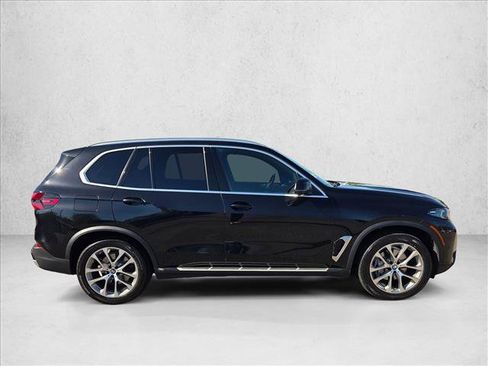 Used 2024 BMW X5 sDrive40i w/ Premium Package RWD image 4