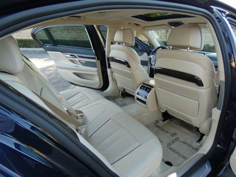 Used 2016 BMW 750i xDrive image 24