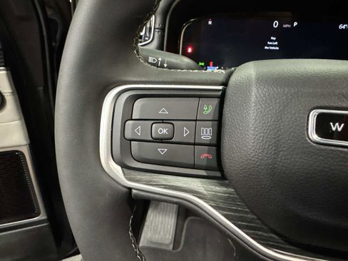 Used 2024 Jeep Wagoneer Series III w/ Premium Group I image 33