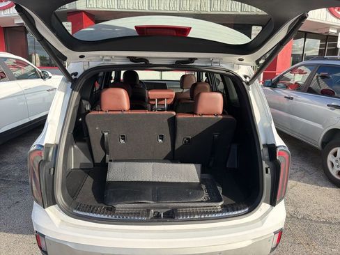 Used 2023 Kia Telluride SX image 11