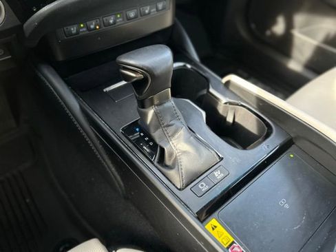 Certified 2024 Lexus ES 300h w/ Luxury Package image 24