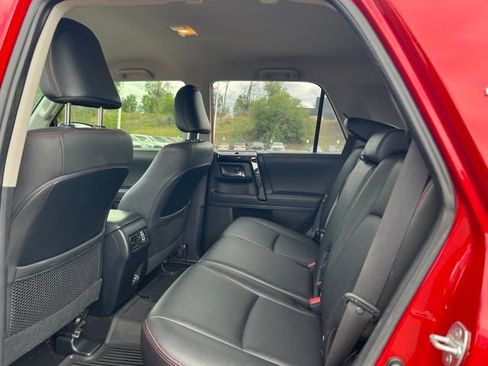 Used 2020 Toyota 4Runner TRD Off-Road Premium AWD/4WD image 29