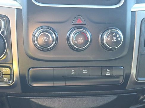 Certified 2024 RAM 1500 Classic Warlock AWD/4WD image 30