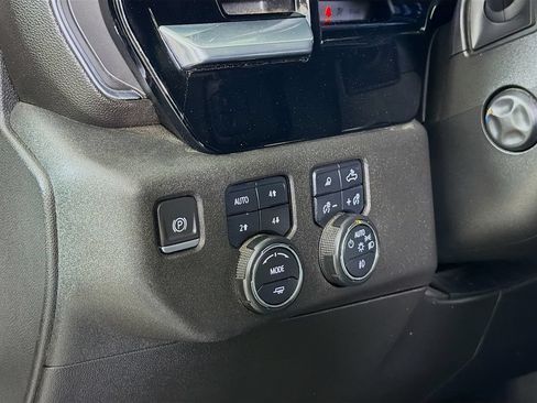 Used 2023 Chevrolet Silverado 1500 LTZ w/ LTZ Convenience Package II AWD/4WD image 13