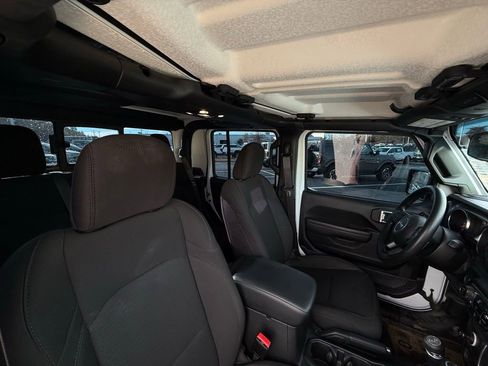 Used 2023 Jeep Gladiator Sport w/ Trailer Tow Package image 31