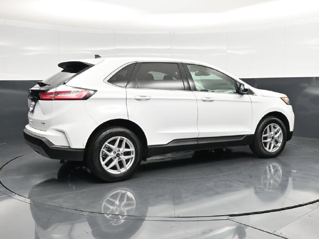 Used 2024 Ford Edge SEL AWD/4WD image 4