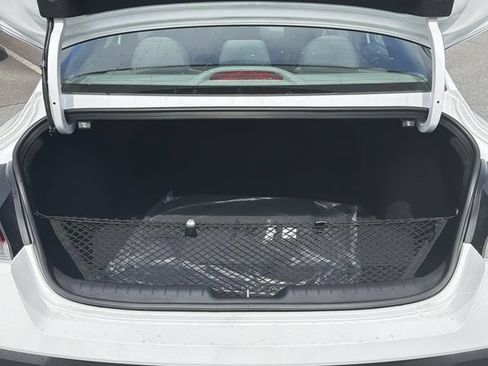 New 2026 Hyundai Elantra Hybrid FWD image 6