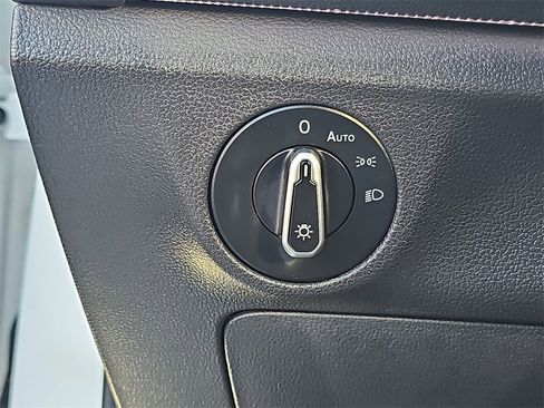 Used 2021 Volkswagen Jetta GLI Autobahn w/ GLI Autobahn Black Package image 28