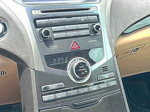 Used 2017 Hyundai Azera FWD image 35