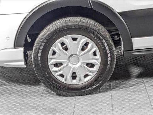 Used 2023 Ford Transit 350 XLT image 31