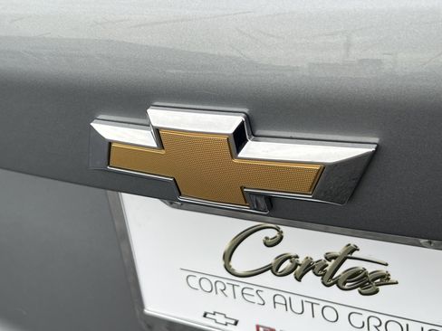 Used 2025 Chevrolet Equinox LT w/ Convenience Package II image 8